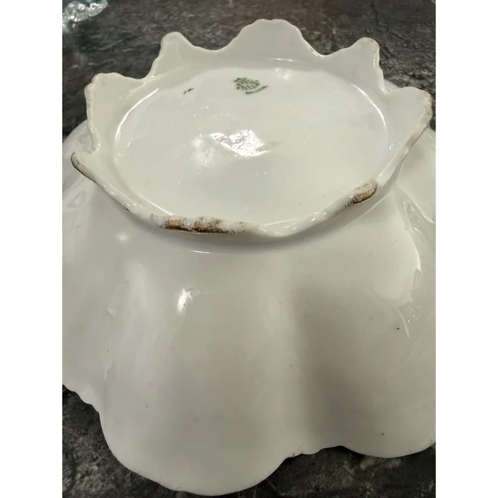 Vtg Bavaria Tirschenreuth Hand‎ Painted Porelain Scalloped Gold Rim Cherry Bowl
